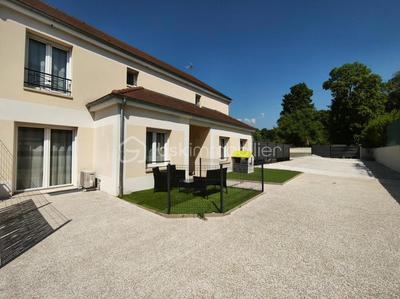 Maison de ville - 92 m² - 4 pièces