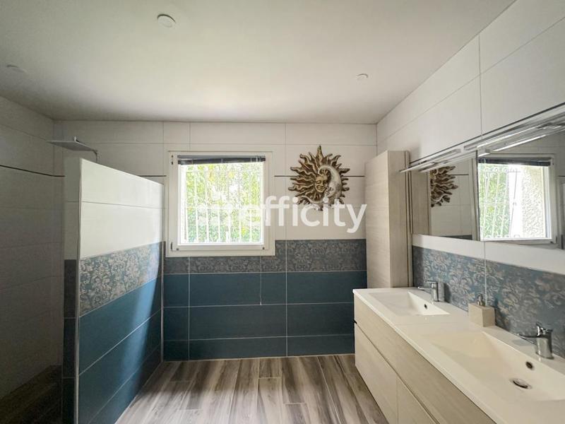 Maison - 160 m² - 5 pièces