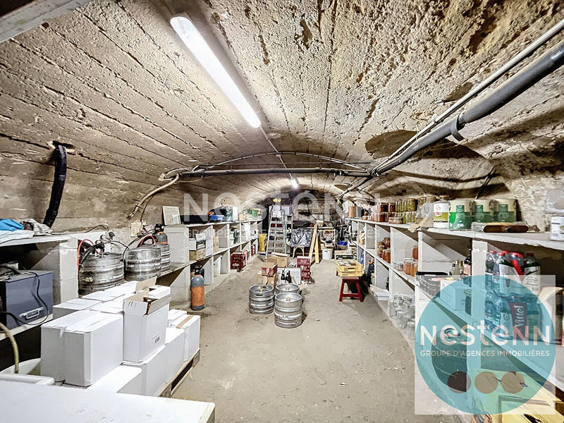 Maison - 318 m² - 9 pièces