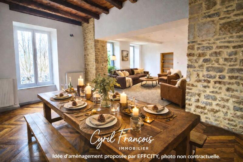 Maison - 212 m² - 8 pièces