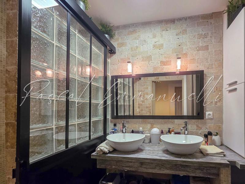 Appartement - 92 m² - 5 pièces