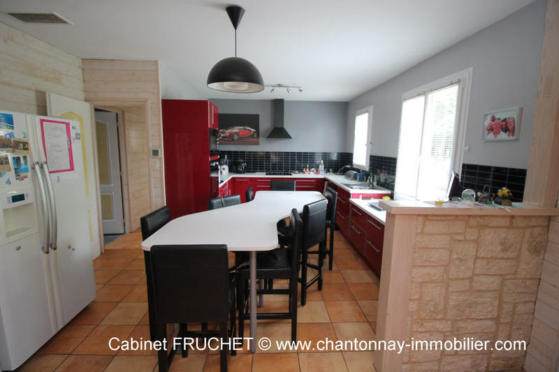 Maison - 177 m² - 7 pièces