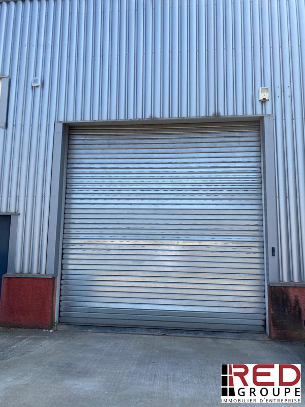Entrepôt - 210 m²