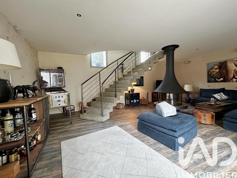 Maison - 161 m² - 5 pièces