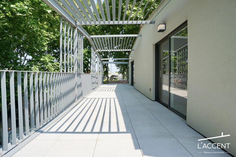 Appartement - 140 m² - 4 pièces