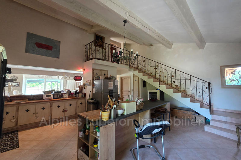 Maison - 250 m² - 5 pièces