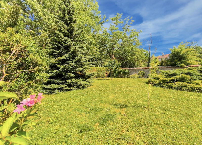 Maison - 208 m² - 7 pièces