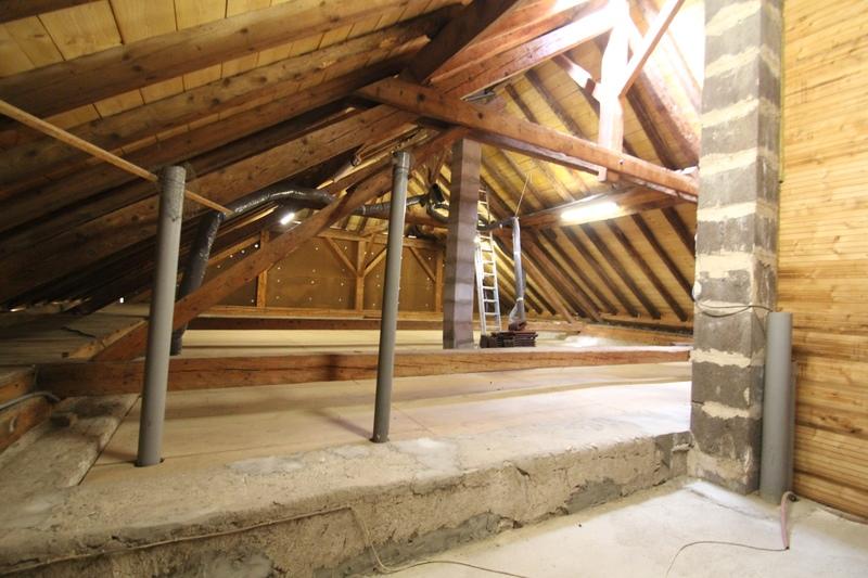 Appartement ancien - 88 m² - 4 pièces