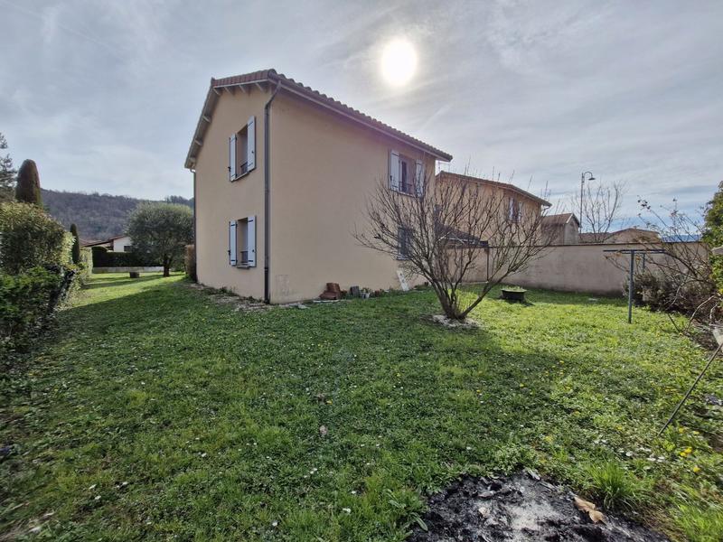 Maison - 92 m² - 4 pièces