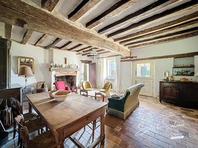 Maison - 270 m² - 10 pièces