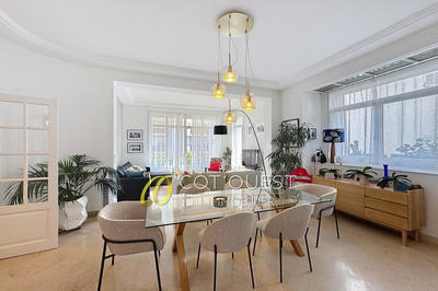 Appartement - 110 m² - 4 pièces