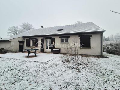 Maison traditionnelle - 87 m² - 4 pièces