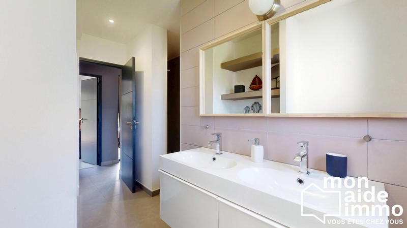 Maison contemporaine - 185 m² - 5 pièces