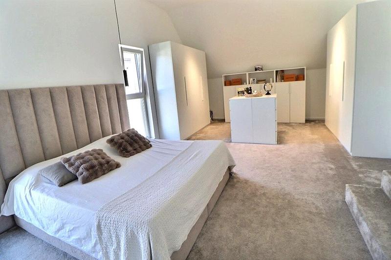 Maison contemporaine - 193 m² - 6 pièces