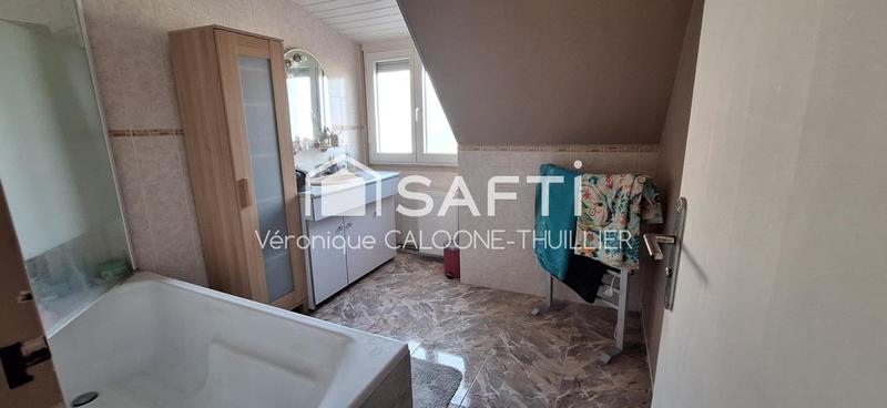 Maison - 93 m² - 4 pièces