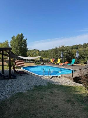 Mas - 259 m² - 12 pièces