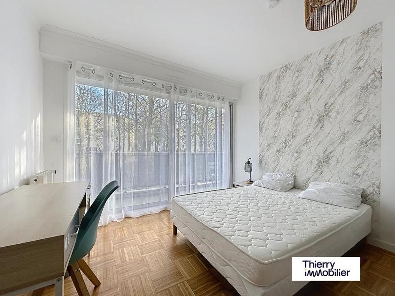 Appartement - 93 m² - 5 pièces