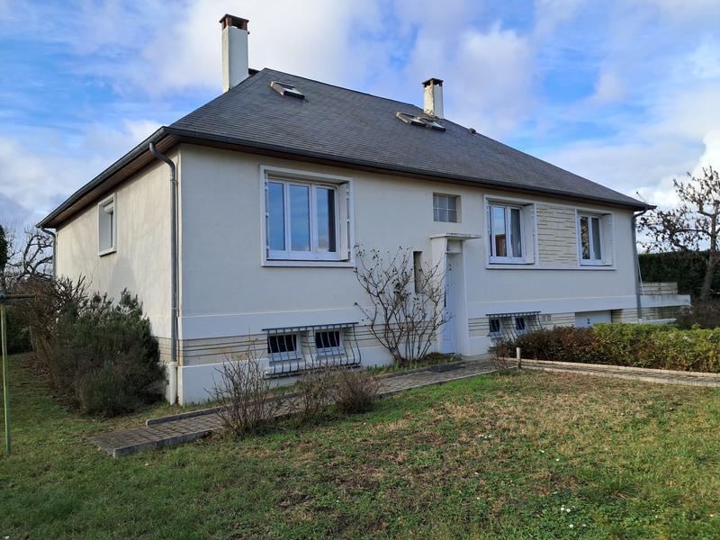 Maison traditionnelle - 154 m² - 6 pièces