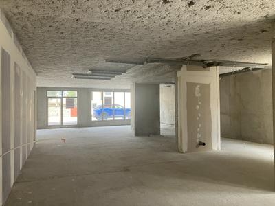 Local d'activités - 179 m²