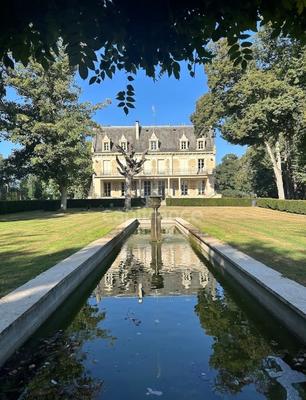 Château - 838 m² - 26 pièces