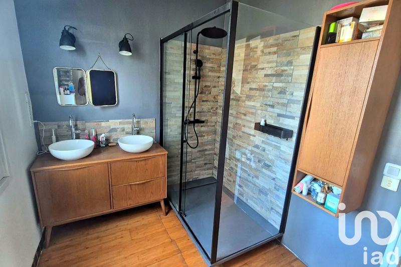 Maison - 211 m² - 7 pièces