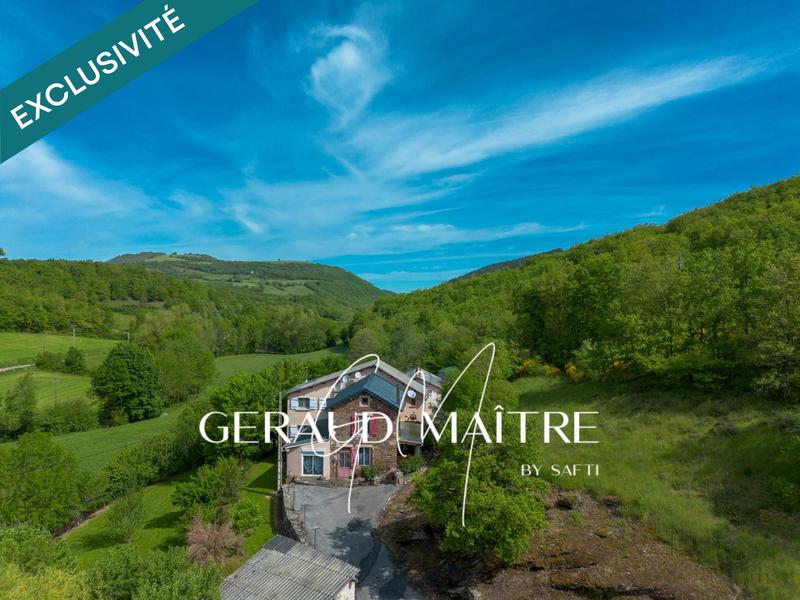 Maison - 236 m² - 11 pièces