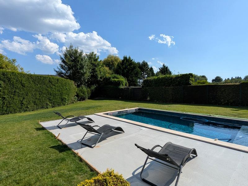 Maison - 217 m² - 7 pièces