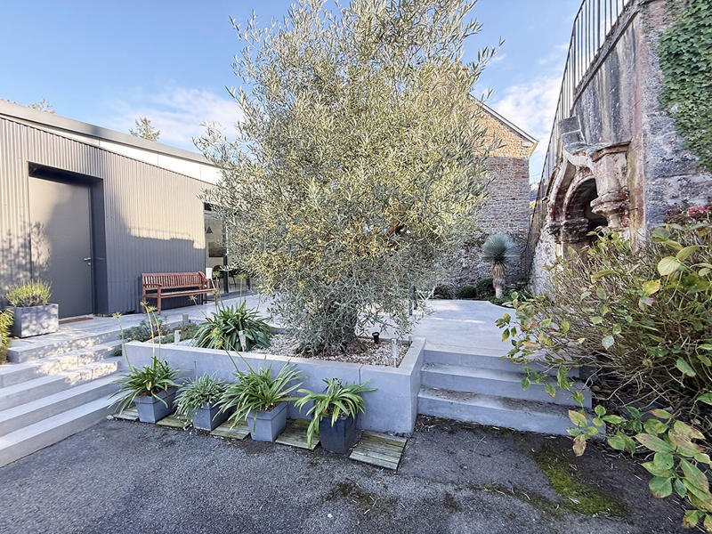 Maison - 280 m² - 7 pièces