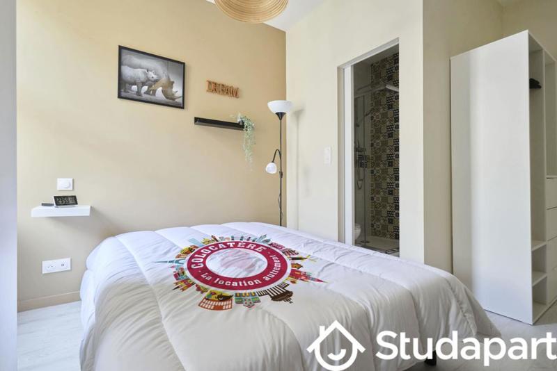 Chambre - 13 m² - 1 pièce