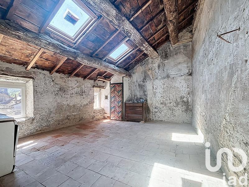 Maison de village - 775 m² - 15 pièces