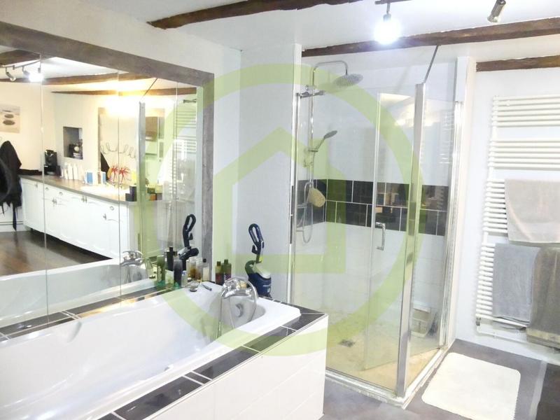 Maison - 230 m² - 7 pièces