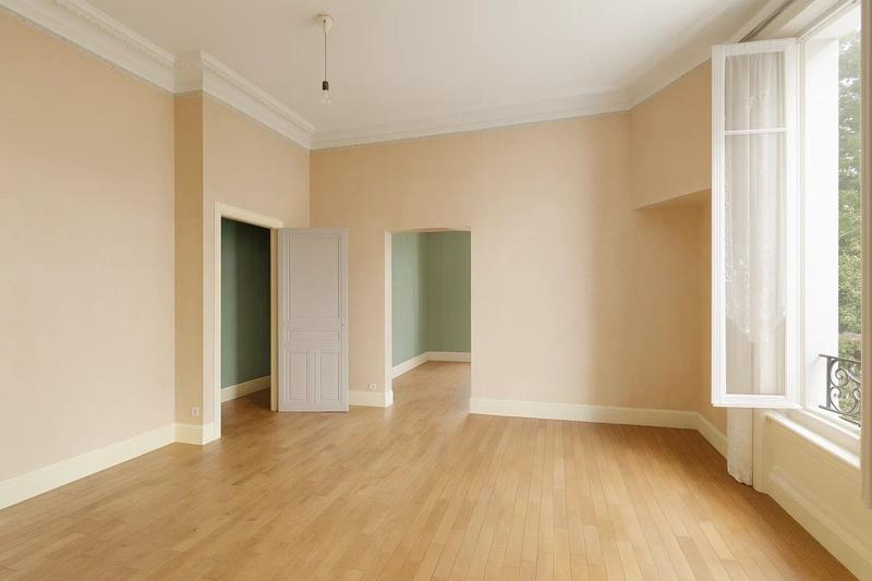 Maison - 220 m² - 11 pièces