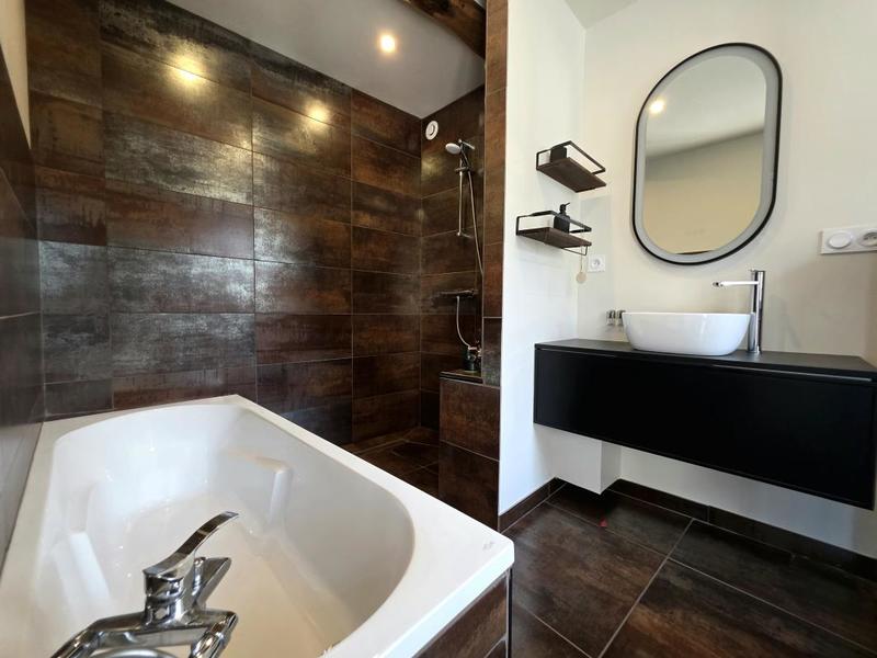 Maison - 180 m² - 6 pièces