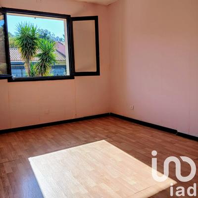 Maison - 99 m² - 5 pièces