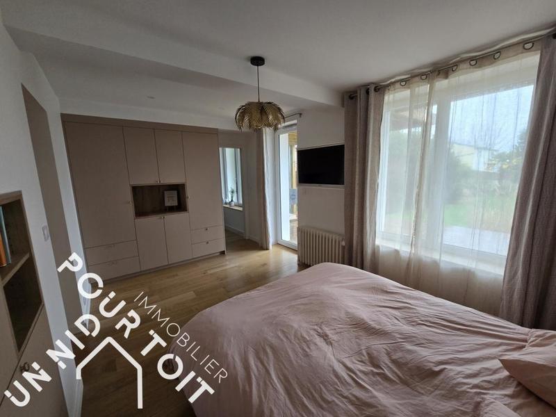 Maison - 179 m² - 7 pièces