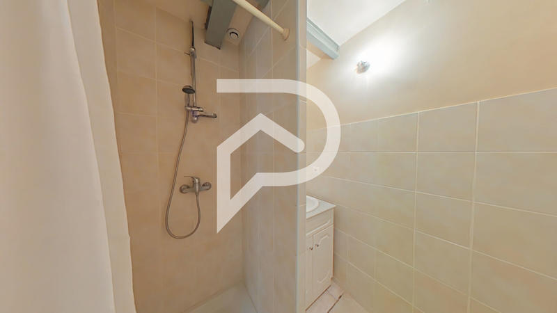 Appartement - 81 m² - 5 pièces