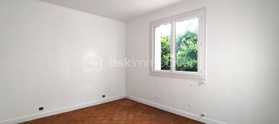 Maison traditionnelle - 88 m² - 4 pièces