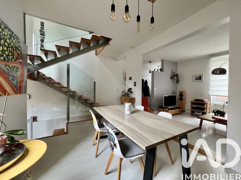 Maison - 102 m² - 4 pièces