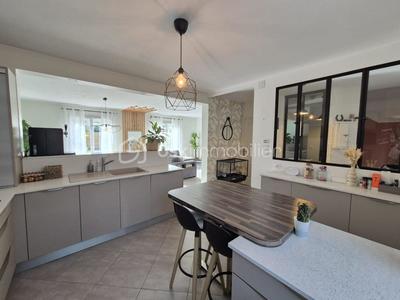 Maison - 102 m² - 6 pièces