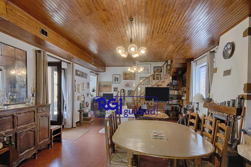 Immeuble mixte - 6 pièces