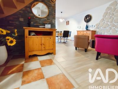 Maison - 99 m² - 4 pièces
