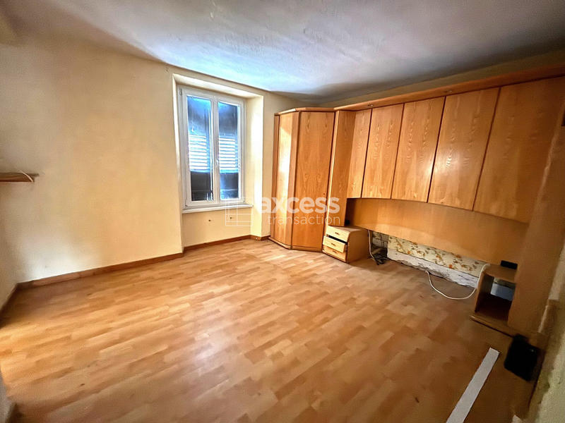 Appartement - 121 m² - 6 pièces