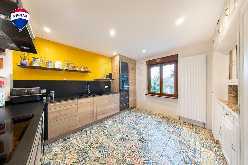 Maison - 143 m² - 6 pièces