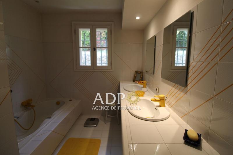 Maison - 178 m² - 5 pièces