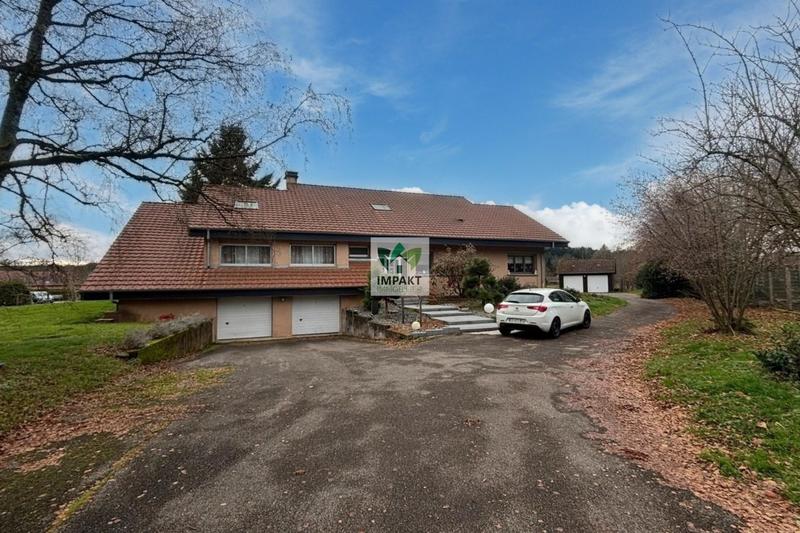 Maison - 300 m² - 11 pièces