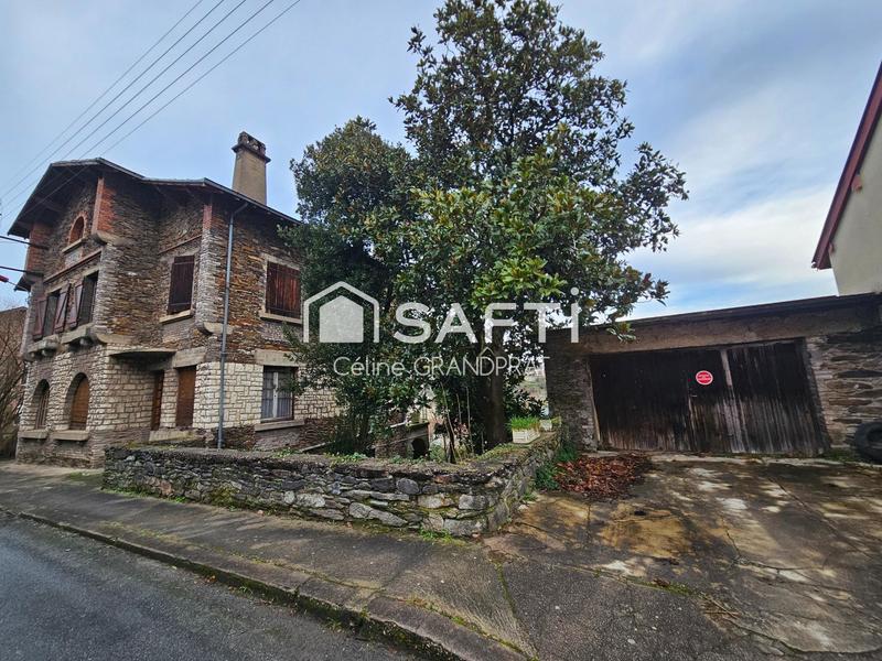 Maison - 260 m² - 9 pièces