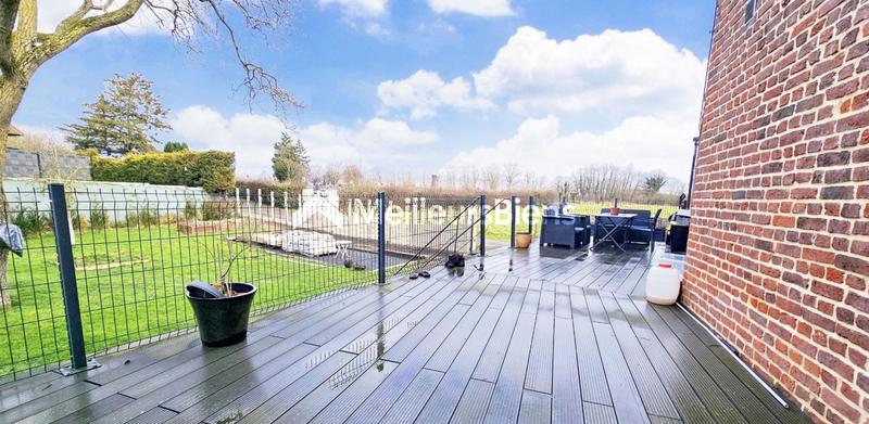 Maison - 204 m² - 7 pièces