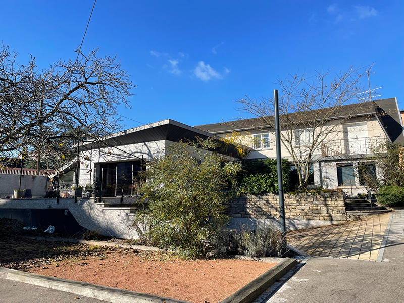 Maison - 565 m² - 15 pièces