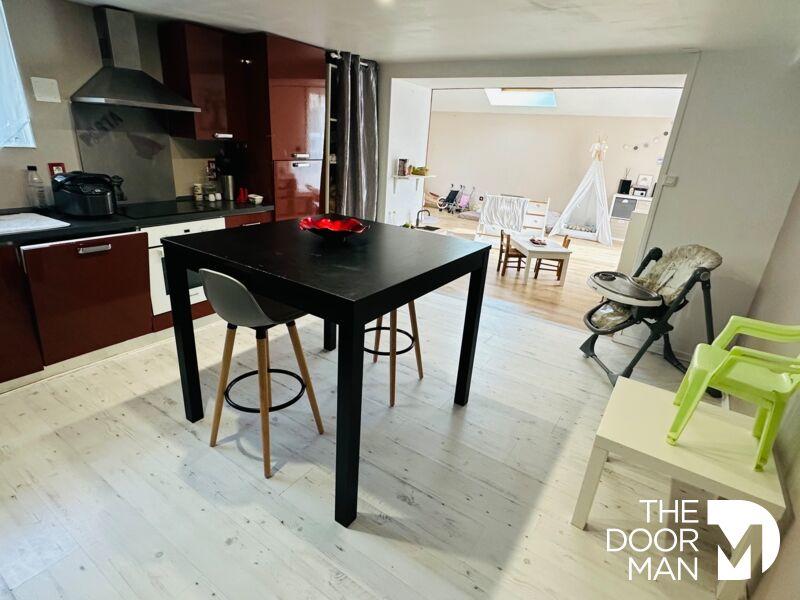 Maison - 205 m² - 8 pièces