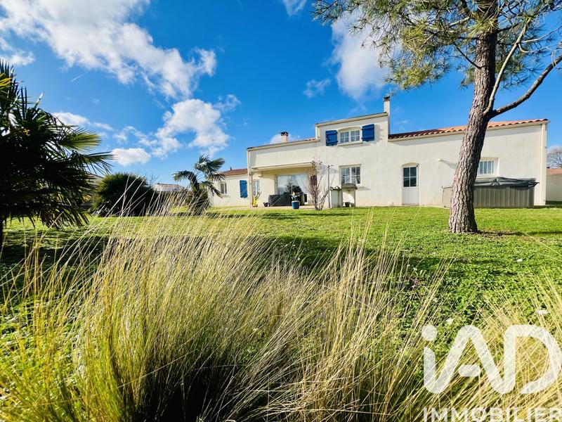 Maison - 140 m² - 5 pièces